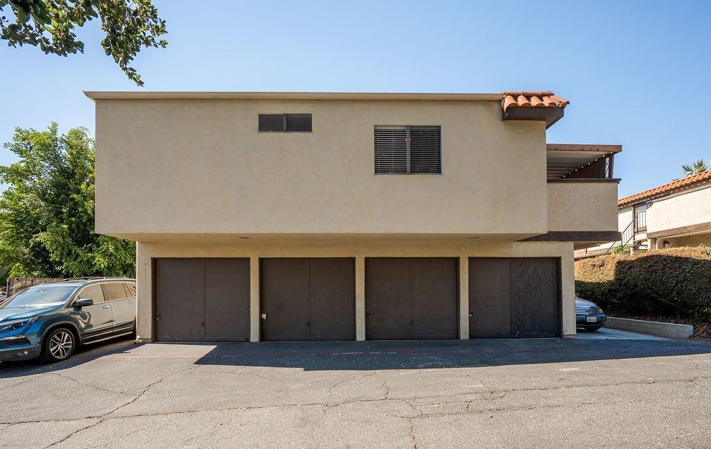 826 Junipero Dr - Photo 6 of 29