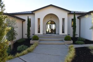 featured image of 3921 Flintridge Dr