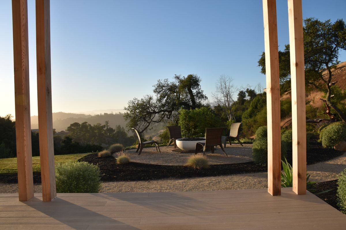 3921 Flintridge Dr - Photo 6 of 11