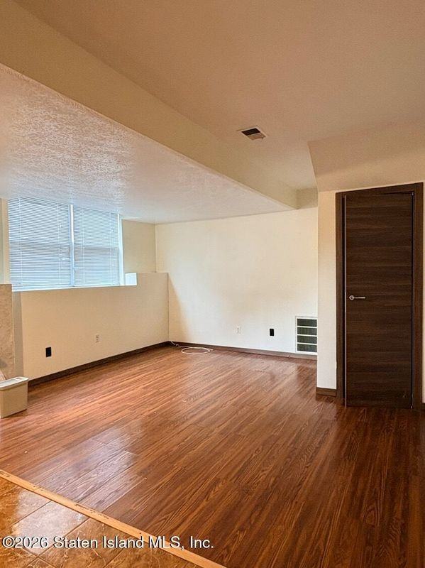 35 Marie St ##1f - Photo 2 of 10