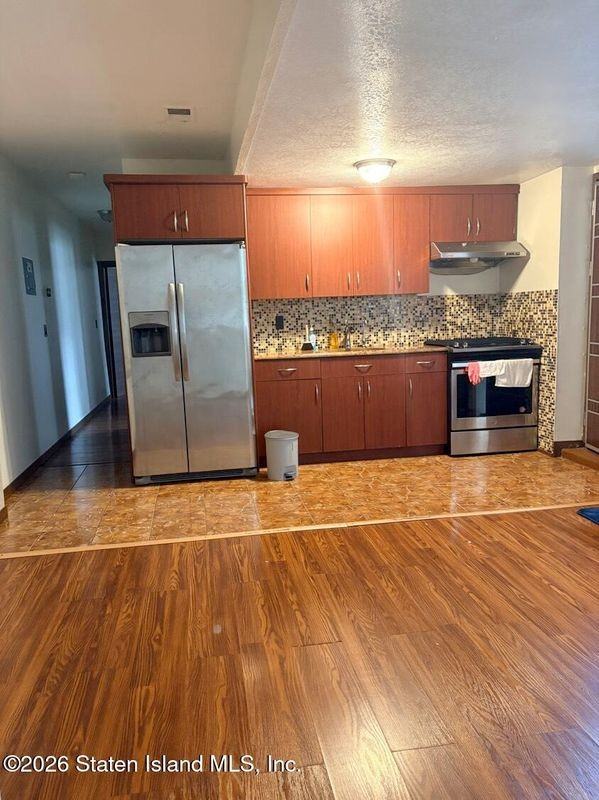 35 Marie St ##1f - Photo 3 of 10