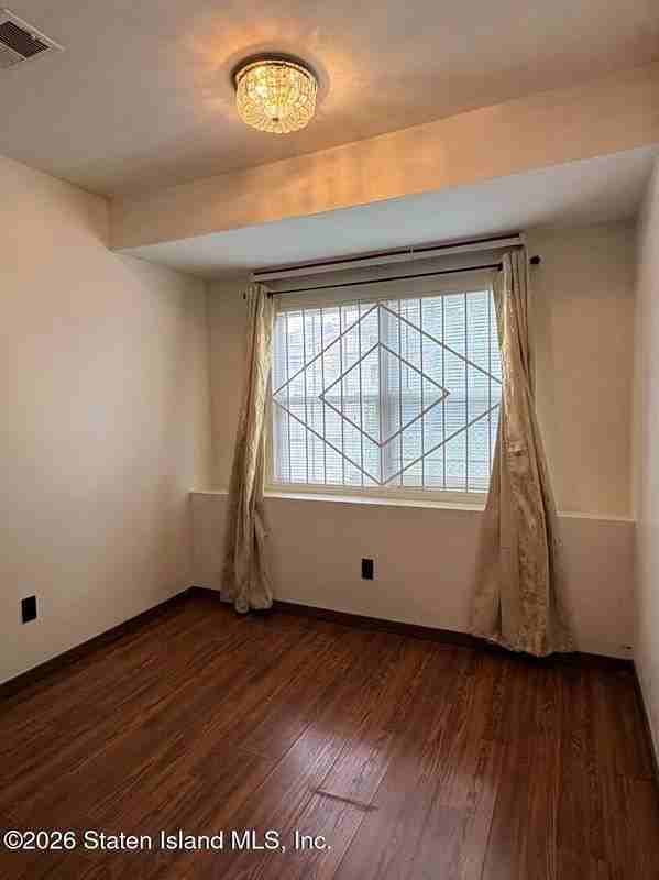35 Marie St ##1f - Photo 4 of 10