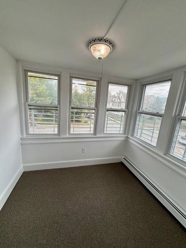 53 Park Ave - Photo 5 of 17