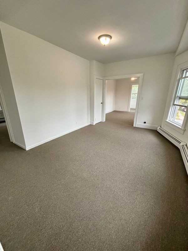 53 Park Ave - Photo 6 of 17