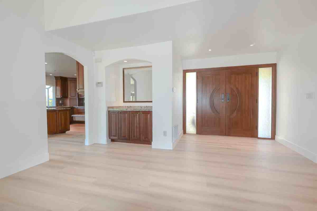 22458 Calipatria Dr - Photo 4 of 23