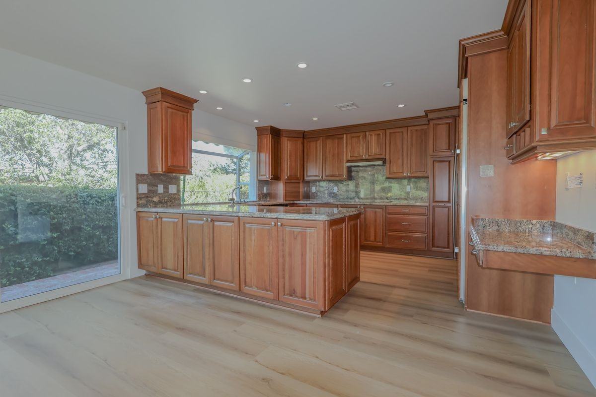 22458 Calipatria Dr - Photo 7 of 23