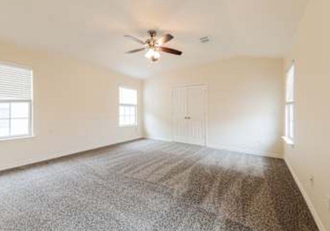 3311 Nw 71st St - Photo 6 of 10