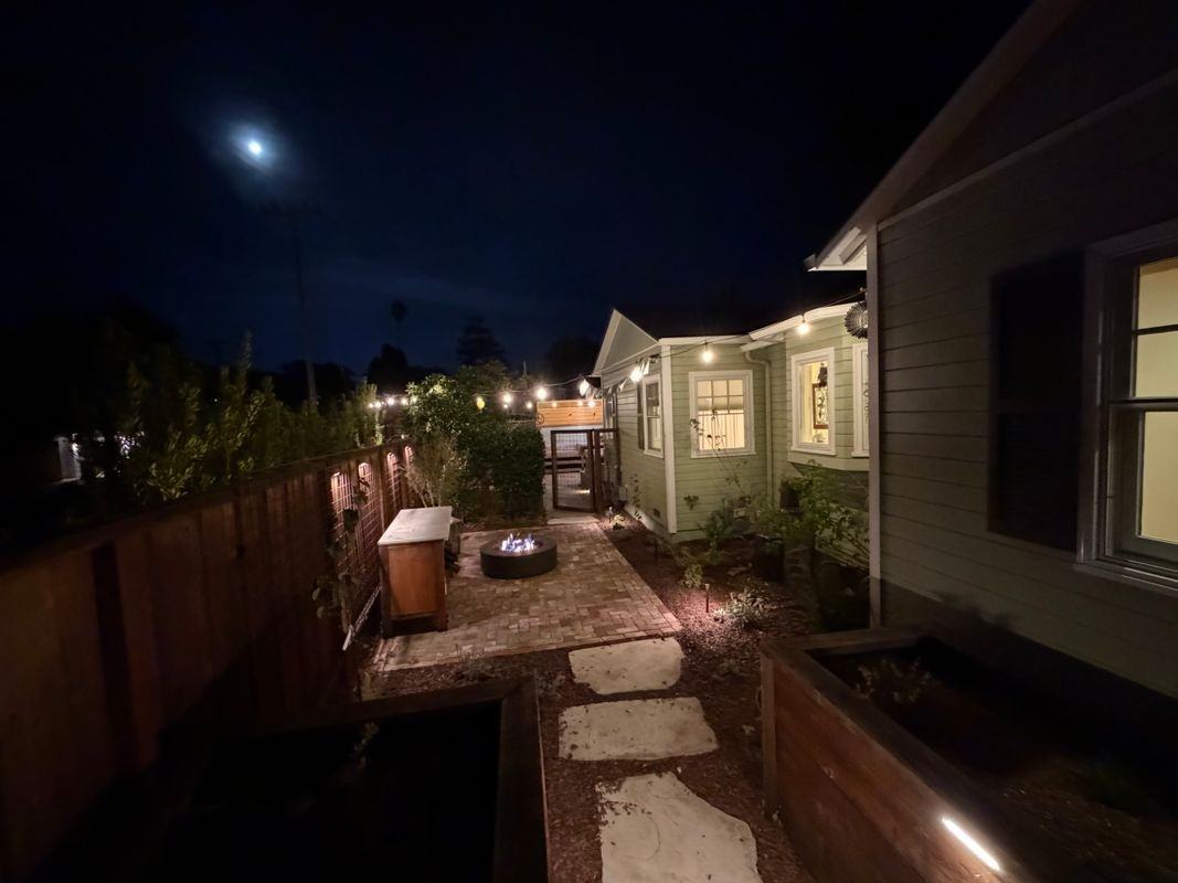 855 Linden Ave - Photo 4 of 42