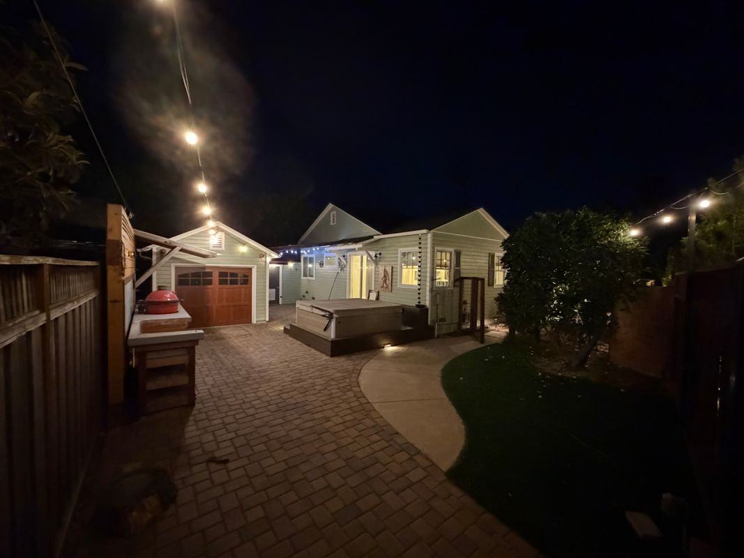 855 Linden Ave - Photo 5 of 42