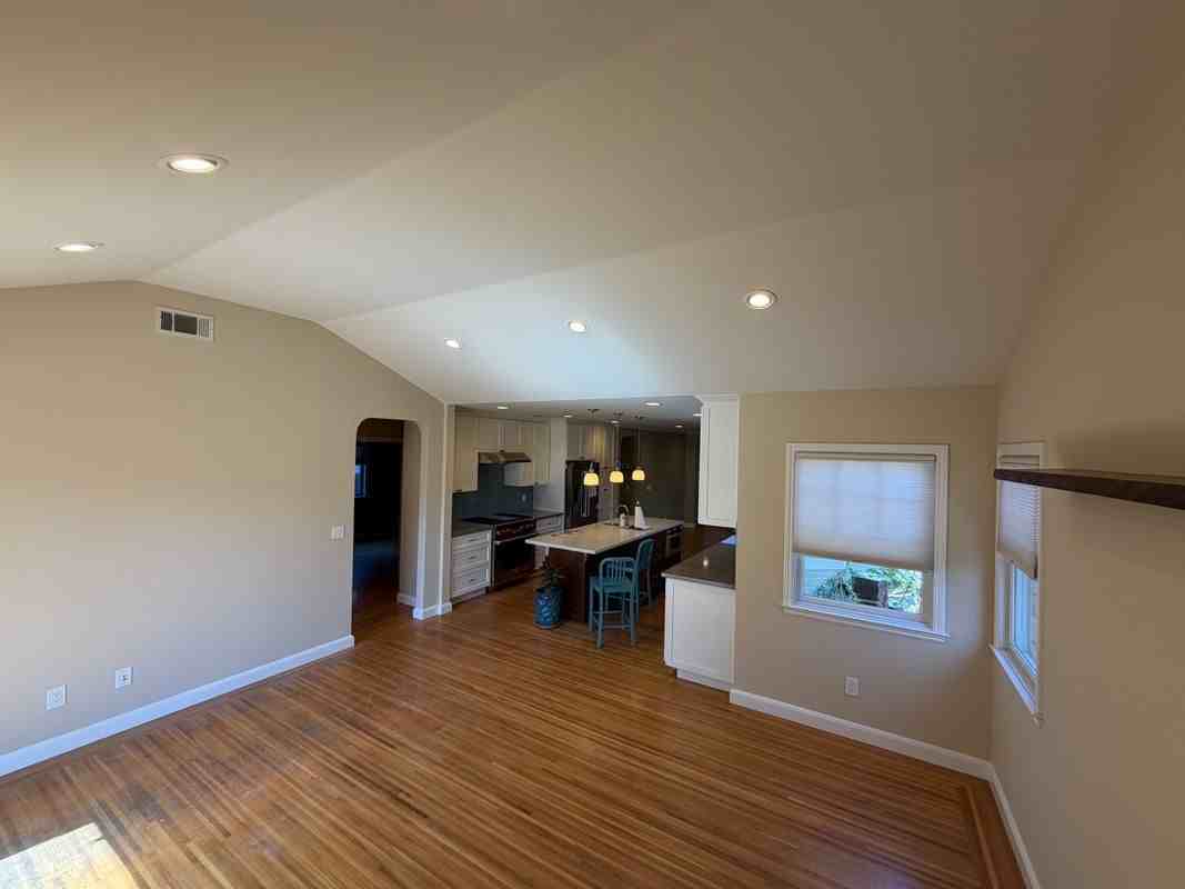 855 Linden Ave - Photo 7 of 42