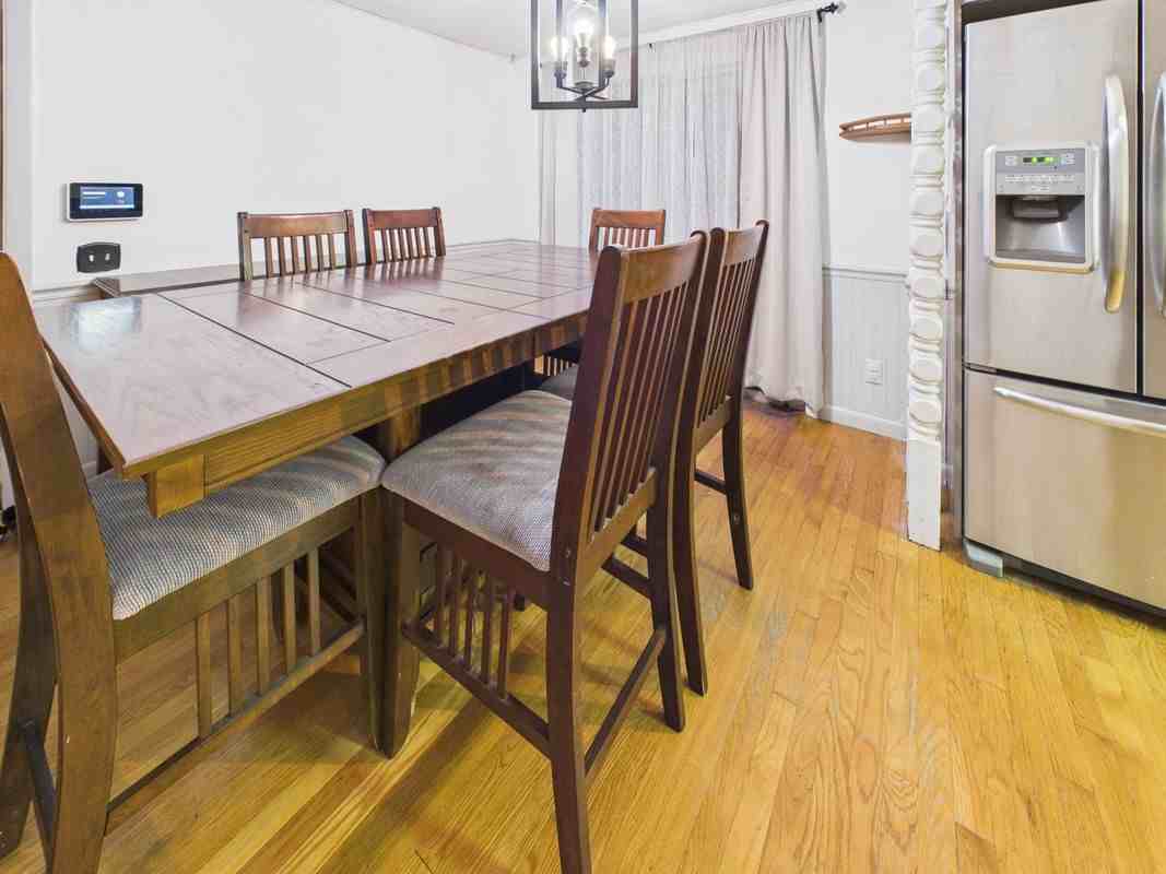 1953 Edison Ave - Photo 2 of 4