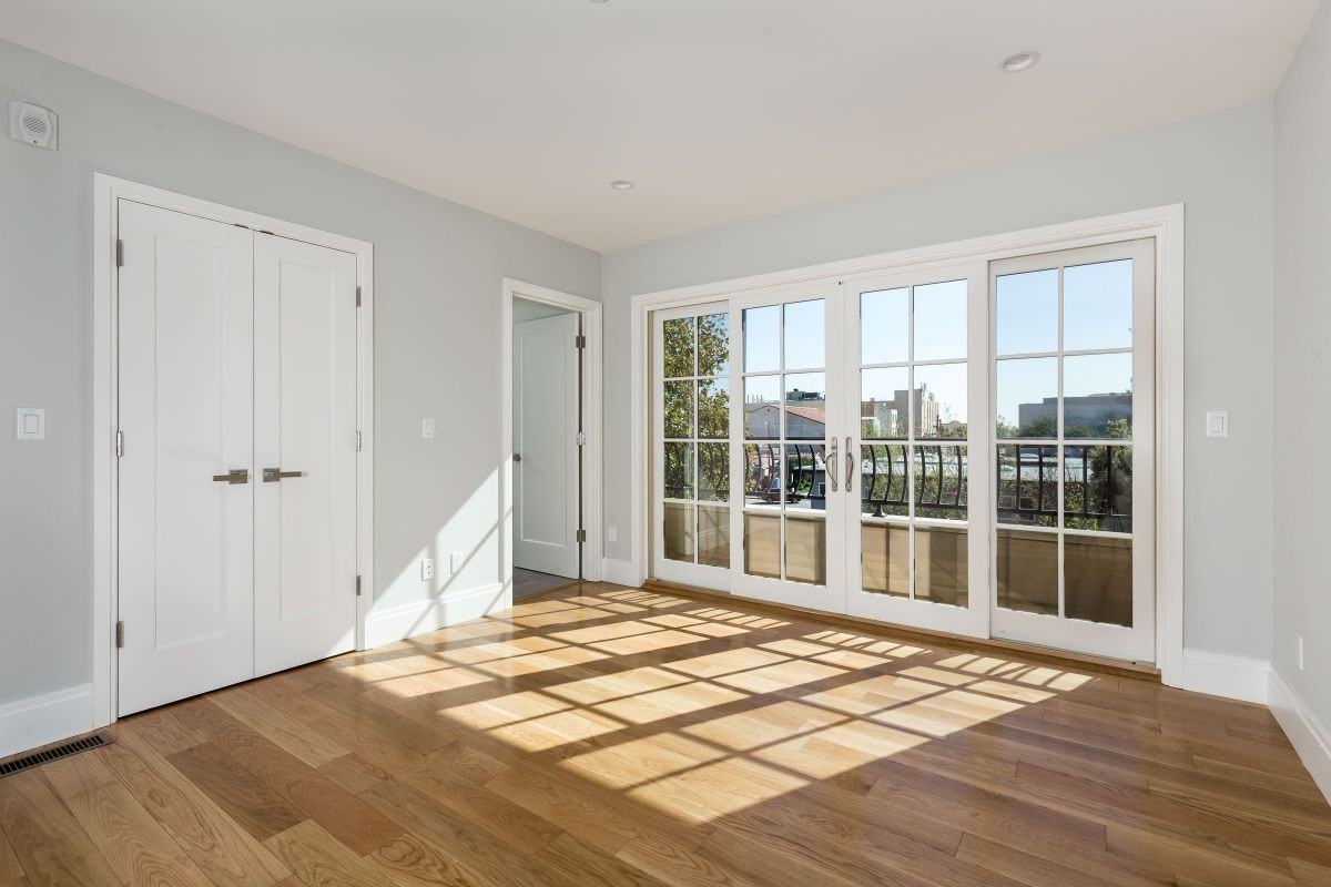 436 Laurel St ##1 - Photo 7 of 9