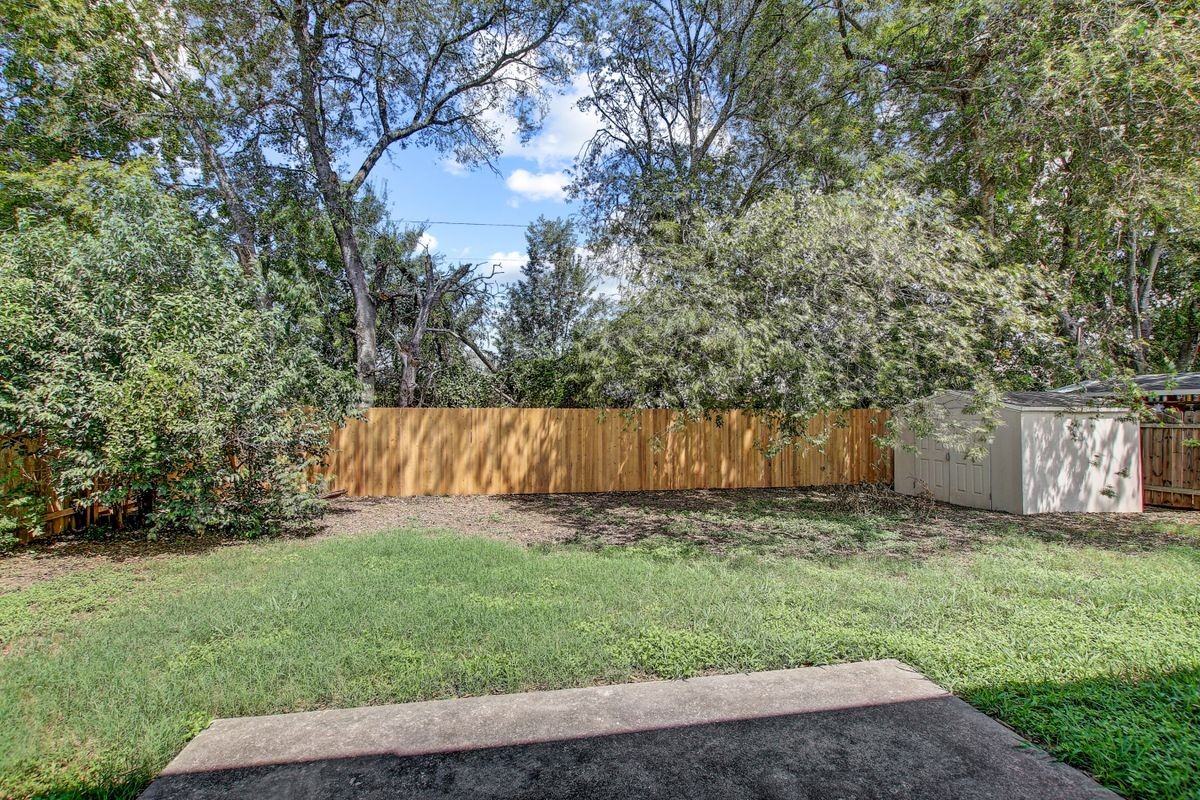 141 Masonwood Dr - Photo 2 of 7