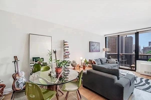 235 West 48th Street #8L - Photo 2 of 8