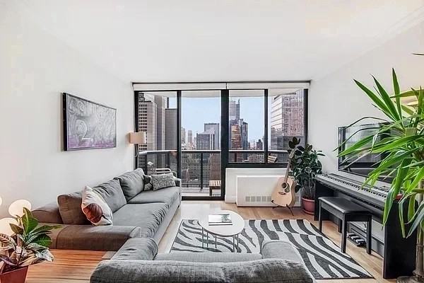 235 West 48th Street #8L - Photo 3 of 8