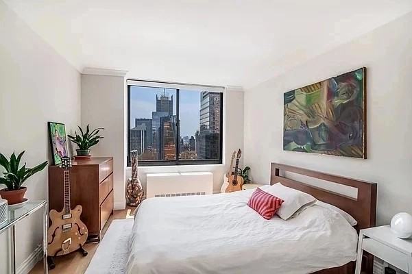 235 West 48th Street #8L - Photo 4 of 8