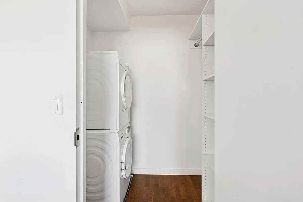 420 West 42nd Street #14G - Photo 7 of 9