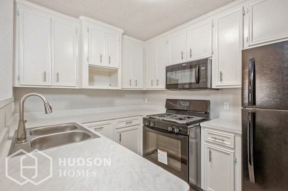 5117 Deborah Ln - Photo 5 of 15