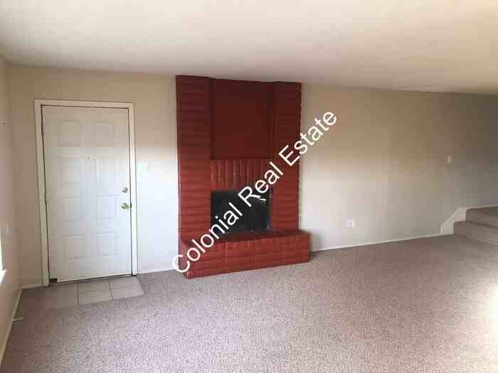 303 Innsdale Ter #B - Photo 3 of 16