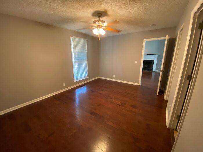 323 Sunny Acre Dr - Photo 5 of 34
