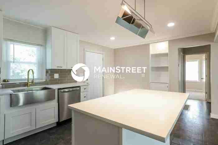 10912 E 82nd St - Photo 6 of 17