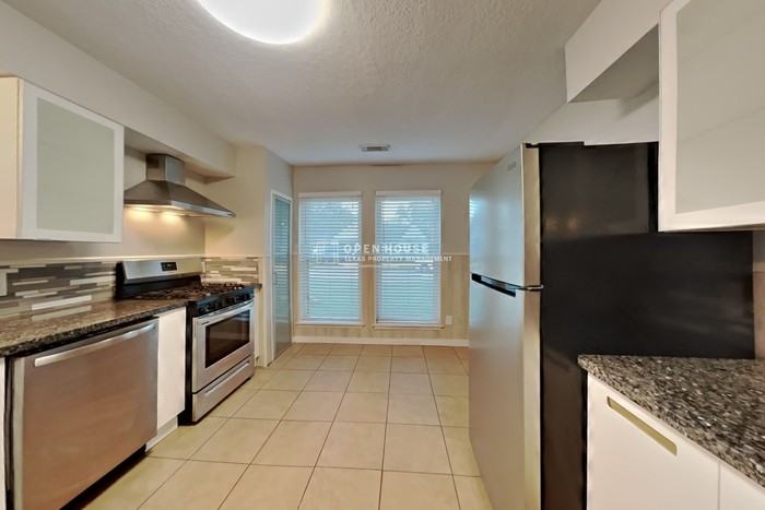 15219 Cabots Landing Dr - Photo 6 of 20