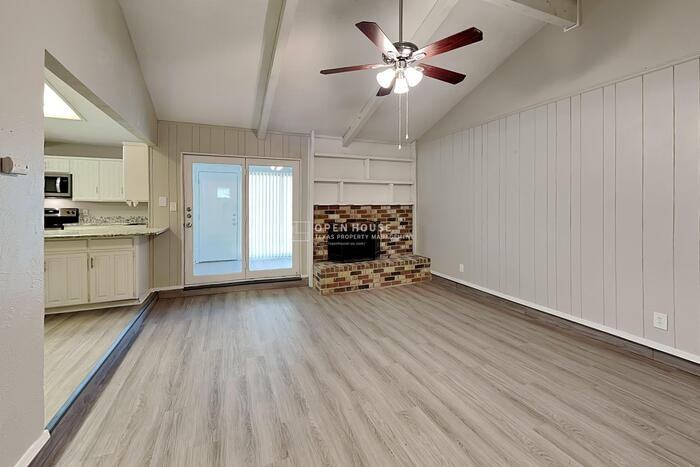 5405 Bright Star Trl - Photo 4 of 21