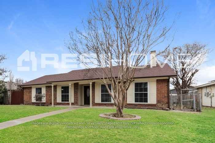 2222 E Crosby Rd - Photo 2 of 16