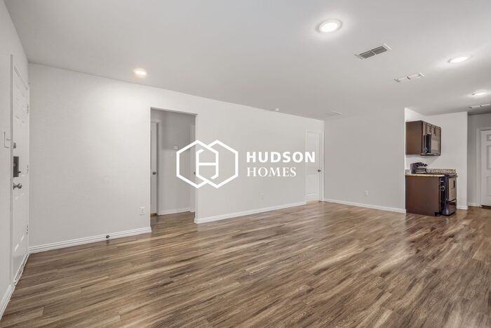 4307 Hamilton Ave - Photo 3 of 14