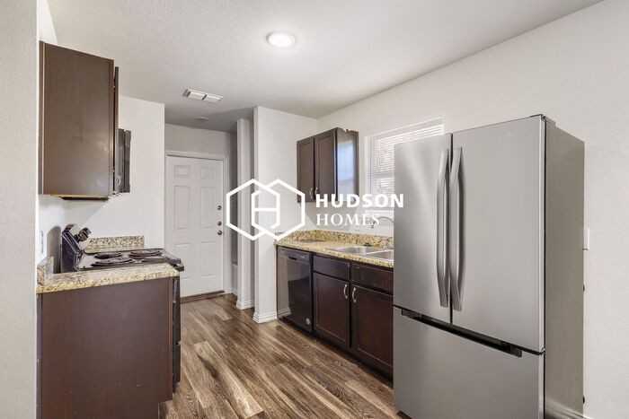 4307 Hamilton Ave - Photo 5 of 14