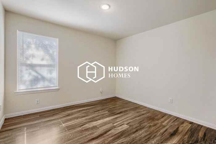 4307 Hamilton Ave - Photo 7 of 14