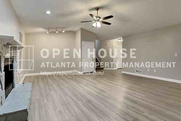 2211 Grayfield Dr - Photo 5 of 20