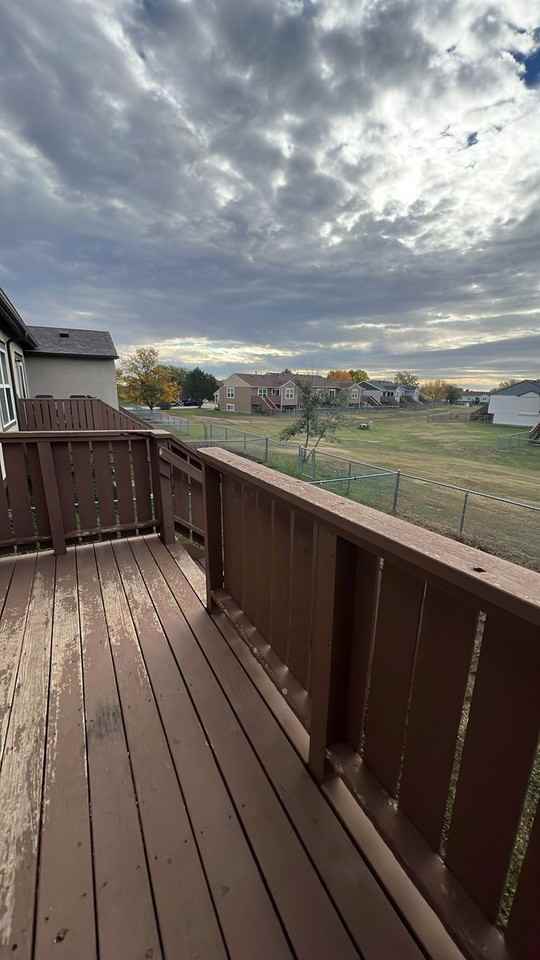 285 Dunn Ct - Photo 2 of 9