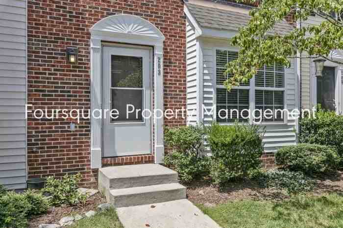 203 Virens Dr - Photo 2 of 21