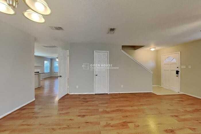 12607 Clabury Ct - Photo 4 of 23