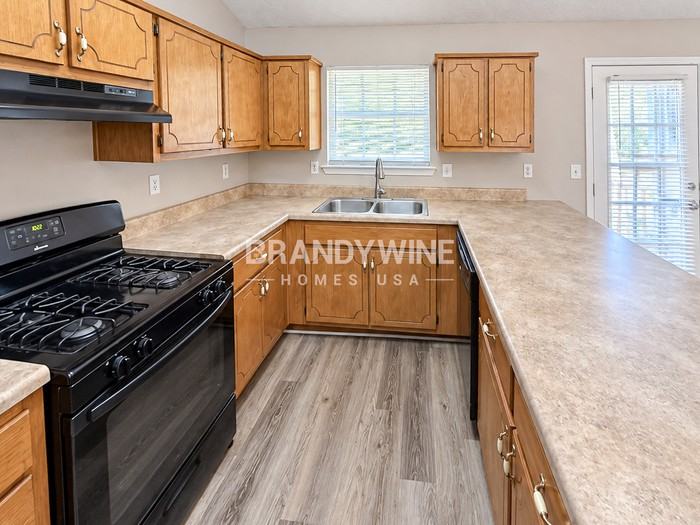 1945 Banks Way - Photo 6 of 22