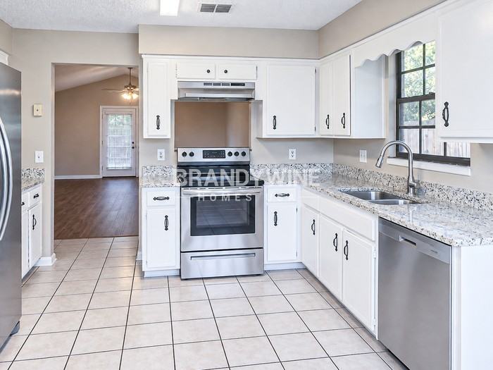 8077 Springtree Rd - Photo 6 of 20