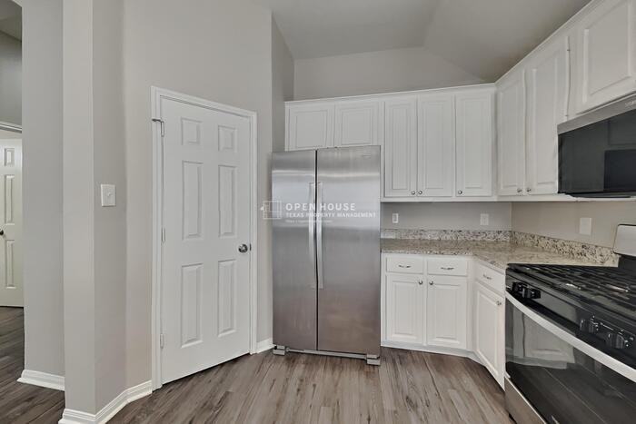 2606 Spring Chase Dr - Photo 7 of 20