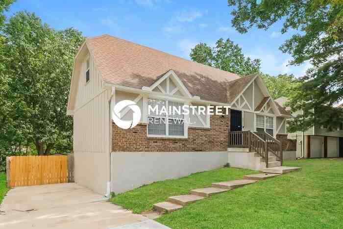 3017 Iva Dr - Photo 2 of 19
