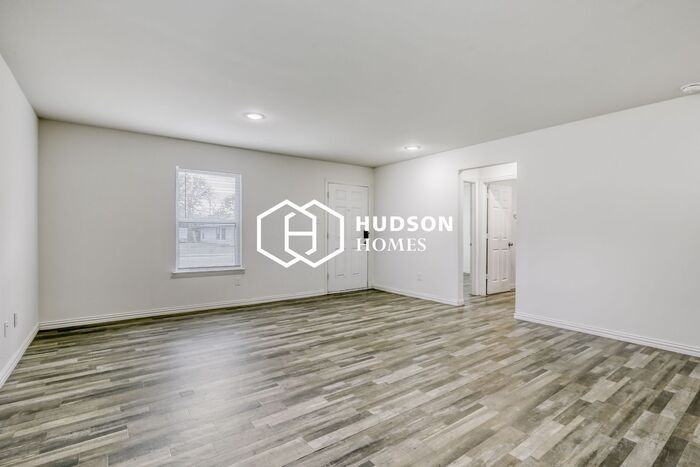 3105 W Rose St - Photo 3 of 14