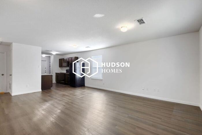 2708 Birmingham Ave - Photo 3 of 14