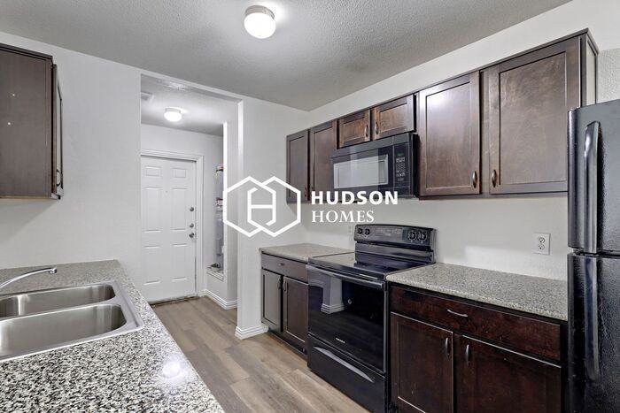 2708 Birmingham Ave - Photo 5 of 14