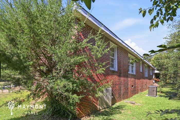 101 Truman St - Photo 3 of 3