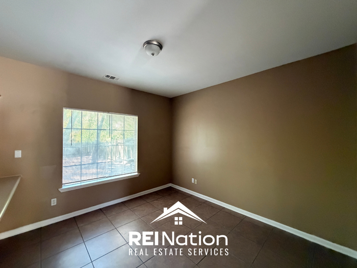7745 Wolf Hollow Dr - Photo 4 of 26