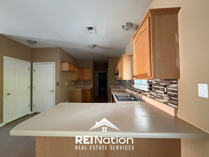 7745 Wolf Hollow Dr - Photo 6 of 26