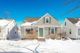 1557 Woodrow Ave - Photo 1 of 1