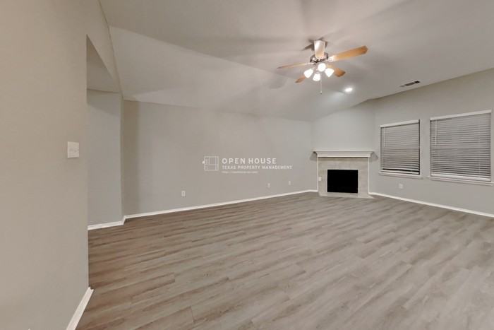 426 Fireberry Dr - Photo 5 of 20