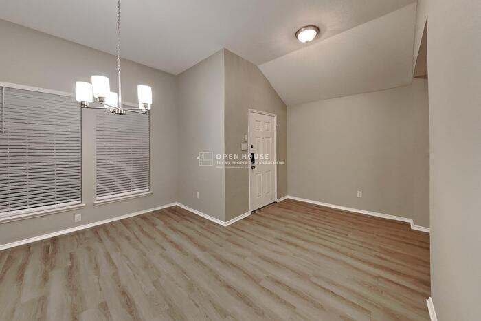 426 Fireberry Dr - Photo 7 of 20