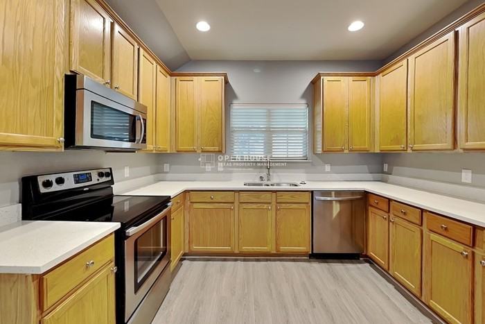 4604 Fern Valley Dr - Photo 6 of 20