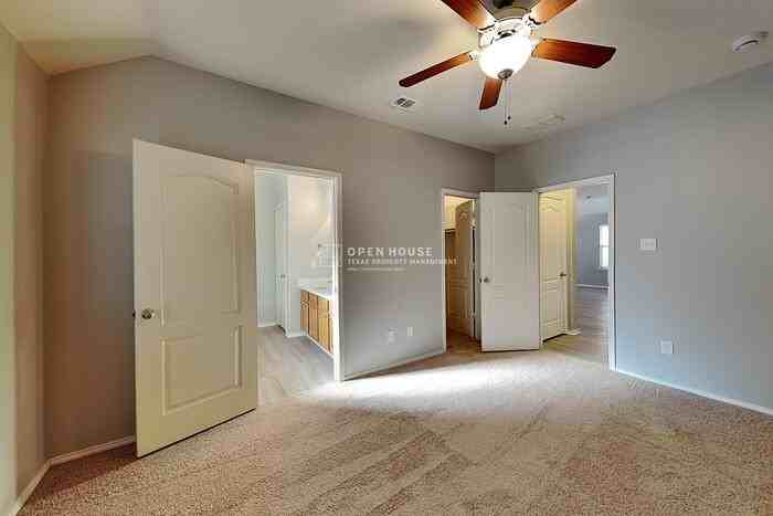 4604 Fern Valley Dr - Photo 7 of 20